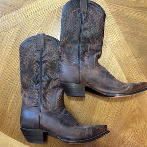 Gently used Womens Dan Post leather brown cowboy boots